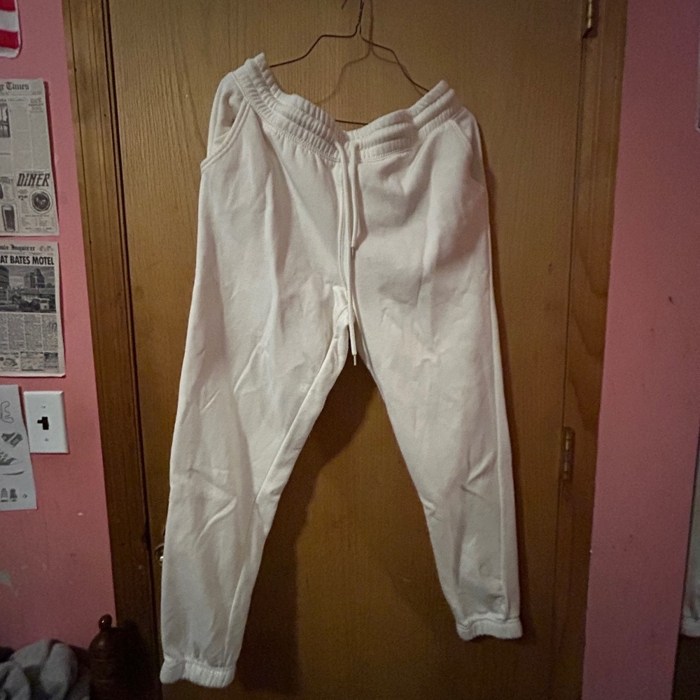 White sweat pants